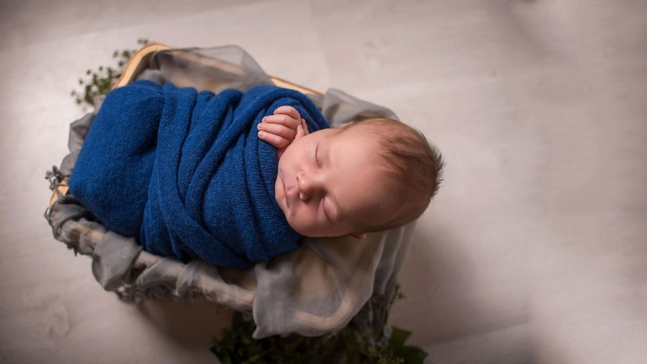 काहींसाठी ग्रहण हा अशुभ काळ असतो, तर काही जण याकडे केवळ एक वैज्ञानिक घटना म्हणून पाहतात. मात्र, ज्योतिषशास्त्रानुसार या काळात जन्मलेल्या मुलांचे व्यक्तिमत्त्व वैशिष्ट्यपूर्ण असते.