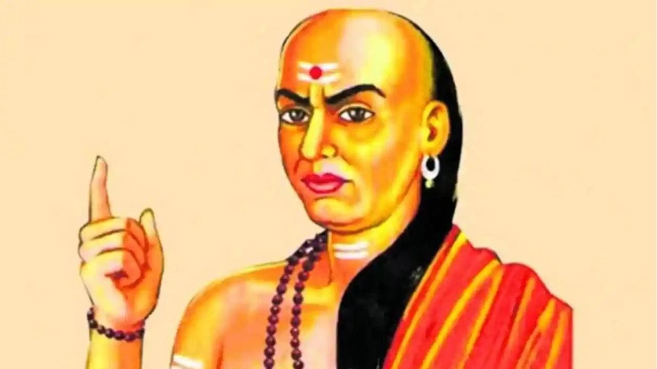 Chanakya Niti : हे चार असतात माणसाचे सर्वात चांगले मित्र, आयुष्यभर साथ सोडत नाहीत, चाणक्य काय म्हणतात?