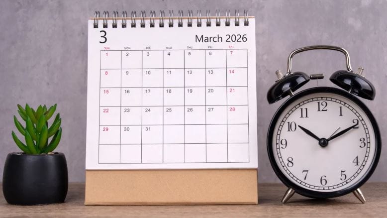 तुम्ही असेसमेंट ईयर 2021-22 (FY 2020-21) साठी रिटर्न्स भरलेला नसेल किंवा त्यात एकादी चूक केलेली असेल तर ही चूक दुरुस्त करण्याची शेवटची तारीख 31 मार्च 2026 आहे. ज्या लोकांनी जुलैच्या डेटलाईनपर्यंत रिटर्न भरलेला आहे, आता त्यांना 31 मार्चपर्यंत दंड भरून बिलेटेड रिटर्न फाईल करता येईल. 