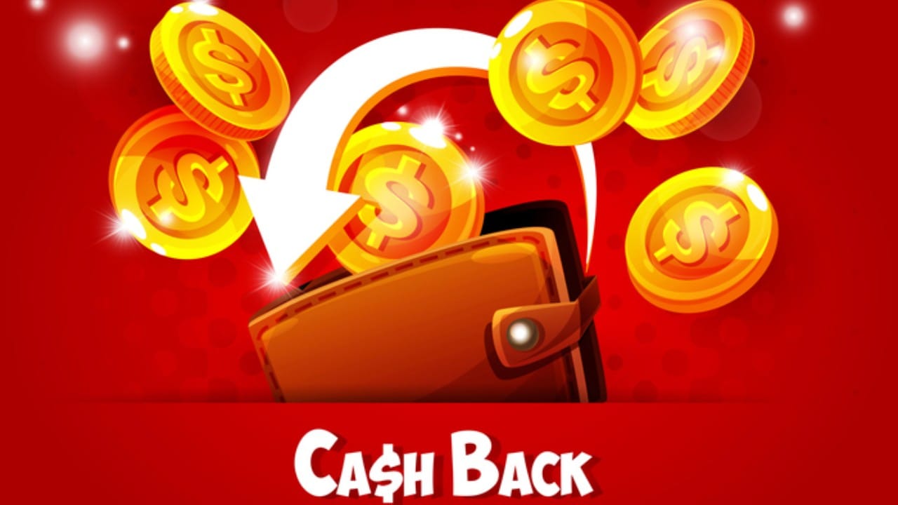 बँका प्रत्येक ट्रान्झॅक्शनवर पॉइंट्स देतात. अनेकदा हे पॉइंट्स ठराविक काळानंतर एक्स्पायर होतात. हे पॉइंट्स वापरून तुम्ही विमानाची तिकिटे, हॉटेल बुकिंग किंवा ई-कॉमर्स व्हाउचर्स मिळवू शकता. त्यामुळे दर महिन्याच्या शेवटी एकदा तरी तुमचे रिवॉर्ड बॅलन्स तपासा.