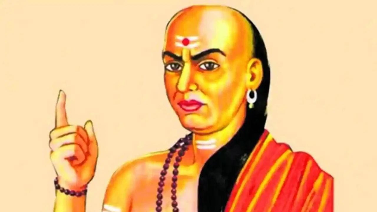 Chanakya Niti : जर तुम्हाला तुमचा पराभव समोर दिसत असेल, तर ही एक चूक कधीच करू नका Chanakya Niti : जर तुम्हाला तुमचा पराभव समोर दिसत असेल, तर ही एक चूक कधीच करू नका