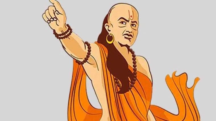 ज्या ठिकाणी श्रीमंत लोक नसतील, विद्वान लोक नसतील, उपचार करण्यासाठी वैद्य नसतील त्या ठिकाणीही कधीच घर बांधू नये. अशा ठिकाणी कधी थांबूही नये. येथे वास्तव्य केल्यास तुमचे आयुष्य, जीवन अंधकारमय होऊ शकते, असे चाणक्य नीतीत सांगितलेले आहे.    