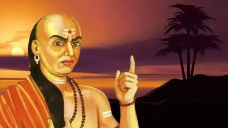 कोणतेही ठोस कारण नसताना घरात भांडण होत असेल तर तुमच्या जीवनात वाईट काळ सुरू झाला आहे, असे समजावे. आयुष्यात आणखी अडचणी वाढू नयेत म्हणून वेळीच सावध होणे गरजेचे आहे. घरातच शांतता नसल्याने मानसिक तणाव, आर्थिक तोटा होण्याची शक्यता नाकारता येत नाही. त्यामुळे वेळीच सावध होणे गरजेचे आहे.