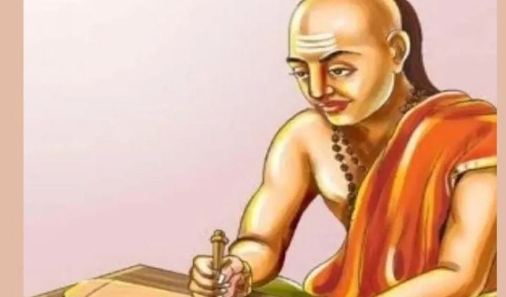 घरात वारंवार आरसा फुटत असेल तर मग वेळीच सतर्क राहायला हवे. आरसा तुटणे हा दुर्भाग्य आणि संकटाचा संकेत आहे. तुटलेला आरसा घरात असणे दारिद्र्याचे प्रतिक आहे. यामुळे नकारात्मक उर्जा वाढते. त्यामुळे वेळीच सतर्क राहायला हवे. 