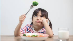 मुलांमध्ये लोह आणि कॅल्शियमच्या समस्या पूर्ण करण्यासाठी काय करावे?.