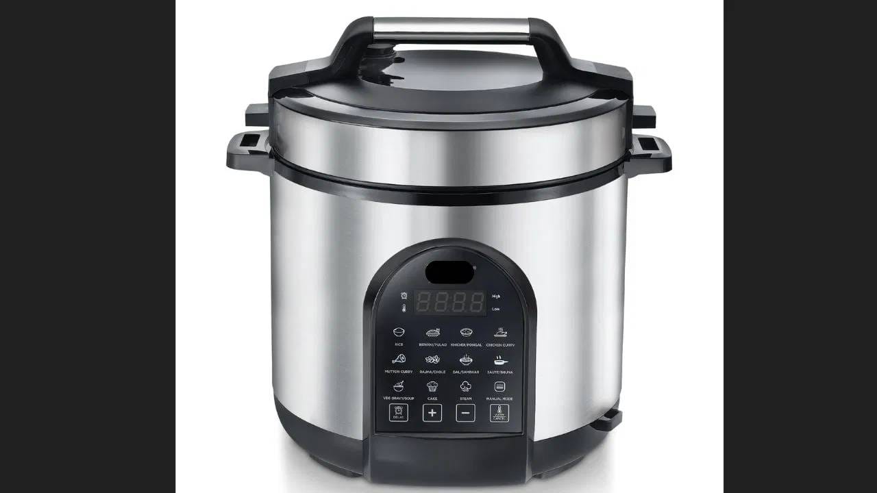 इलेक्ट्रिक प्रेशर कुकर वेगवेगळ्या क्षमतेचे येतात. ही क्षमता लिटरमध्ये असते. नवीन इलेक्ट्रिक कुकर खरेदी करताना, तुम्हाला किती लिटरची आवश्यकता आहे याचा विचार करा मगच पुढे जा.  (Photo - सोशल मीडिया)