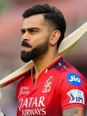 IPL मध्ये सर्वाधिक सिक्स मारणारा ओपनर कोण ?