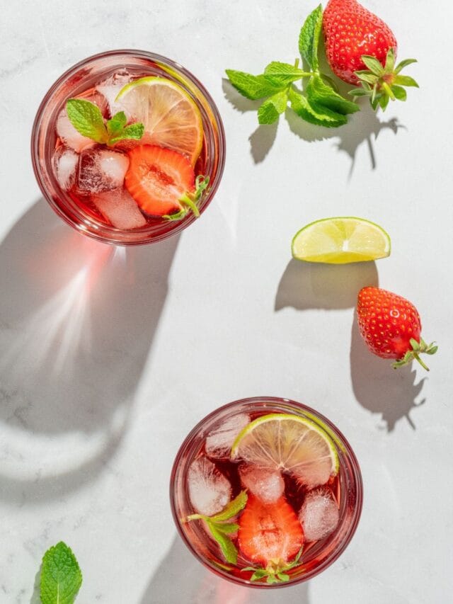 उन्हाळ्यात ताजेतवाना करतील ही  7 पेयं, पाहा कोणती ?