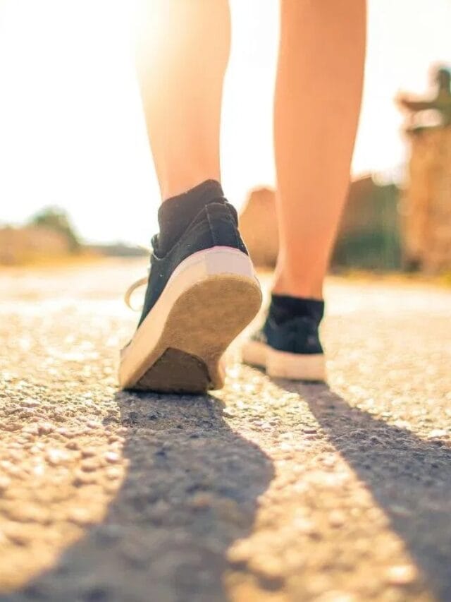 दररोज 10 हजार स्टेप चालताय? 'या' समस्या कधीच होणार नाहीत