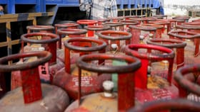 LPG गॅस धारकांना सर्वात मोठा झटका, केंद्र सरकारने घेतला मोठा निर्णय.