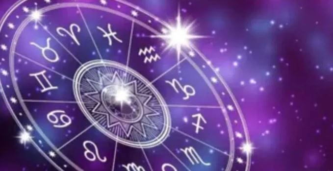 मेष राशीच्या लोकांसाठी 4 मार्च हा दिवस खूपच विशेष असणार आहे. कारण खूप दिवसांपासून दूर गेलेली व्यक्ती या दिवशी तुमच्याजवळ परत येण्याची शक्यता आहे. रागावर नियंत्रण ठेवावे. कठोर शब्दांचा उपयोग करू नका. महिलांशी व्यवहार करताना विनम्र राहावे. आर्थिक फायदा होऊ शकतो.