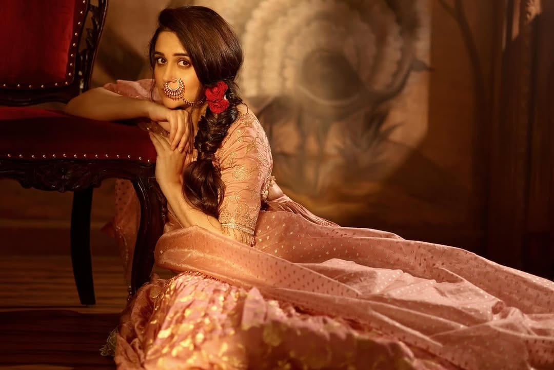 तिला स्वयंपाक चांगला करता येतो. परंतु कर्करोगाशी झुंज देताना तसेच शिस्ट काढून टाकण्यासाठी शस्त्रक्रिया झाल्याने तिला गेल्या वर्षभरापासून स्वयंपाक करता आलेला नाही. परंतु आता तिने पुन्हा एकदा स्वयंपाकाला सुरुवात केली आहे.