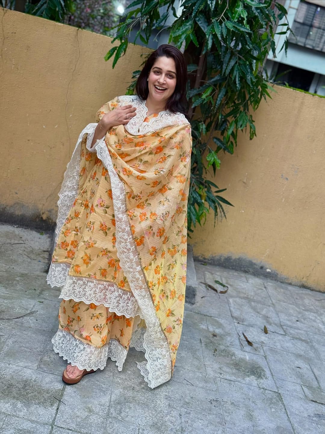  तिने 10 वर्ष छोट्या पडद्यावर काम केलेले आहे. ससुराल सिमर का नावाची मालिकी तिची खूपच प्रसिद्ध झाली. तिने आतापर्यंत 12 पेक्षा जास्त मालिकांत काम केलेले आहे. आता मात्र ती यूट्यूबर झाली आहे. 