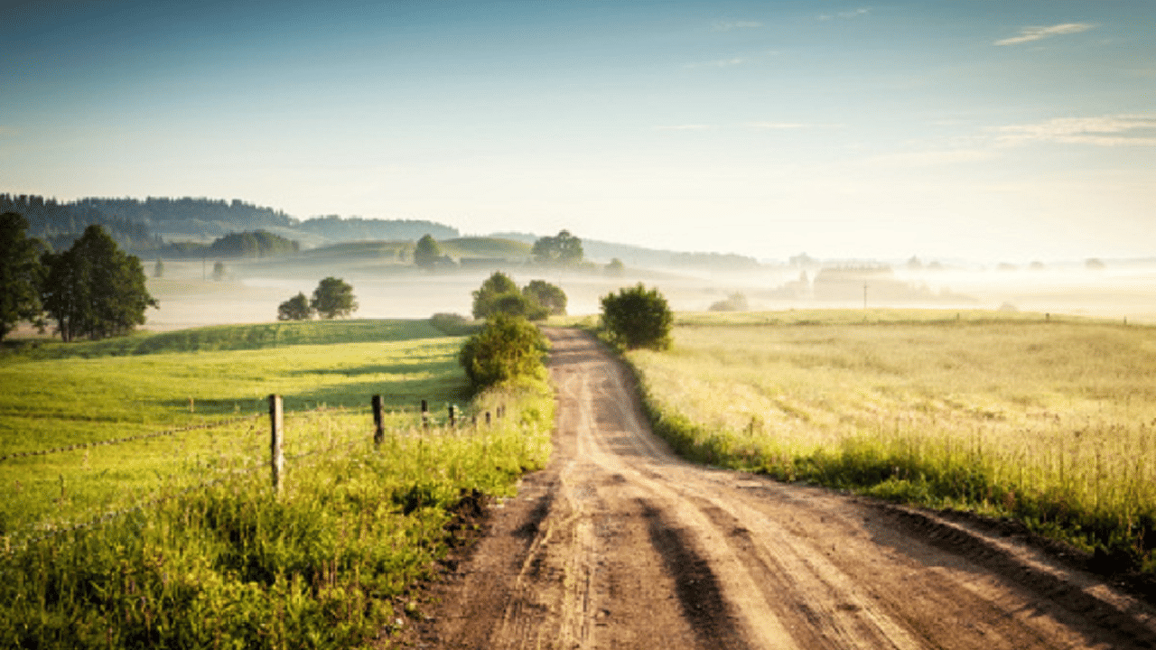 दरम्यान, या योजनेसाठी सक्तीचे भूसंपादन केले जाणार नाही. जे शेतकरी स्वेच्छेने जमीन देतील त्यांना नोंदणीकृत दानपत्र किंवा हक्कसोडपत्र देणे आवश्यक असेल. या प्रक्रियेसाठी लागणारे मुद्रांक शुल्क आणि नोंदणी फी पूर्णपणे माफ करण्यात आली आहे. मात्र, एकदा दिलेली जमीन परत मागता येणार नाही.