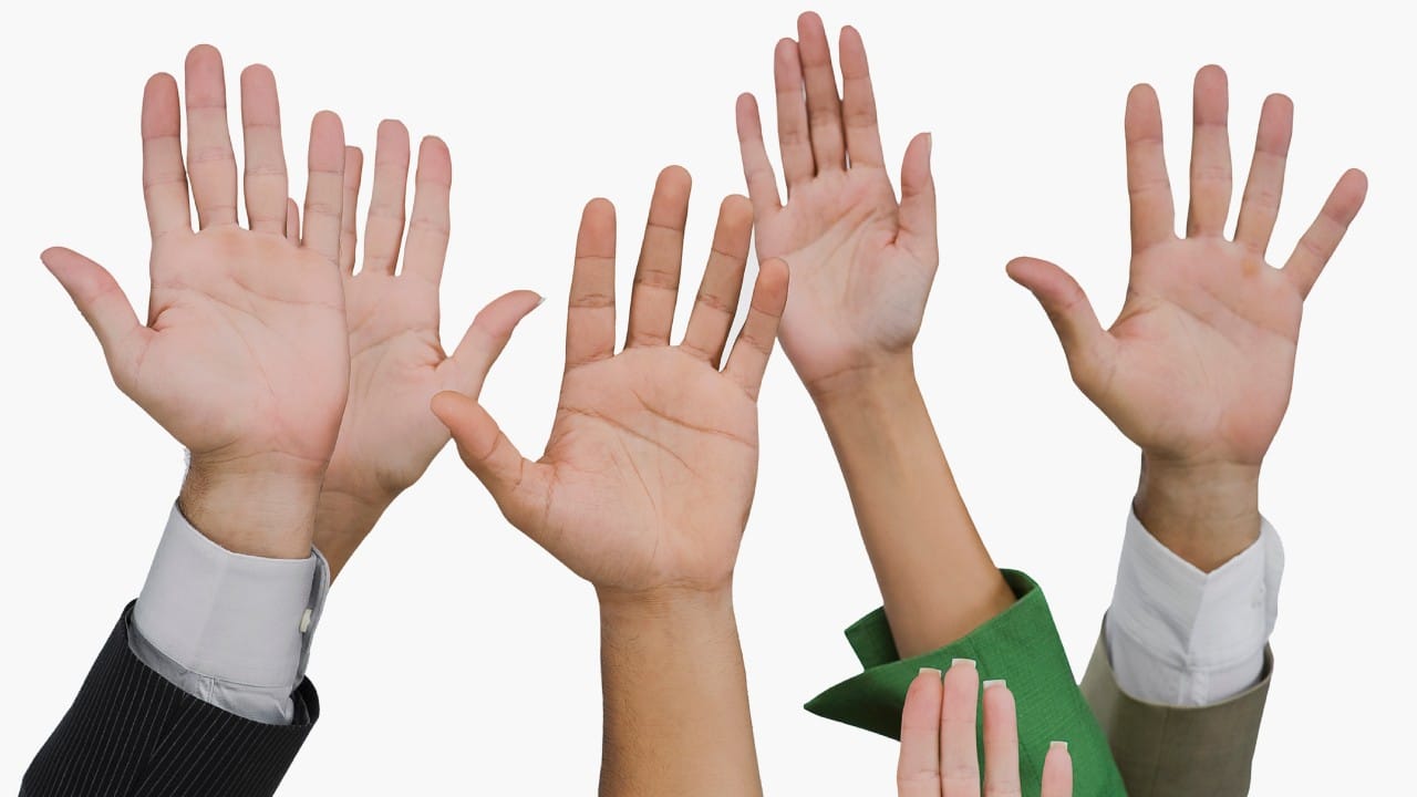 मानवी शरीर ही निसर्गाची एक अद्भूत रचना आहे. या रचनेत हाताच्या पंजाला आणि त्यातील पाच बोटांना अत्यंत महत्त्वाचे स्थान आहे. आपण दैनंदिन जीवनात प्रत्येक काम हाताने करतो.