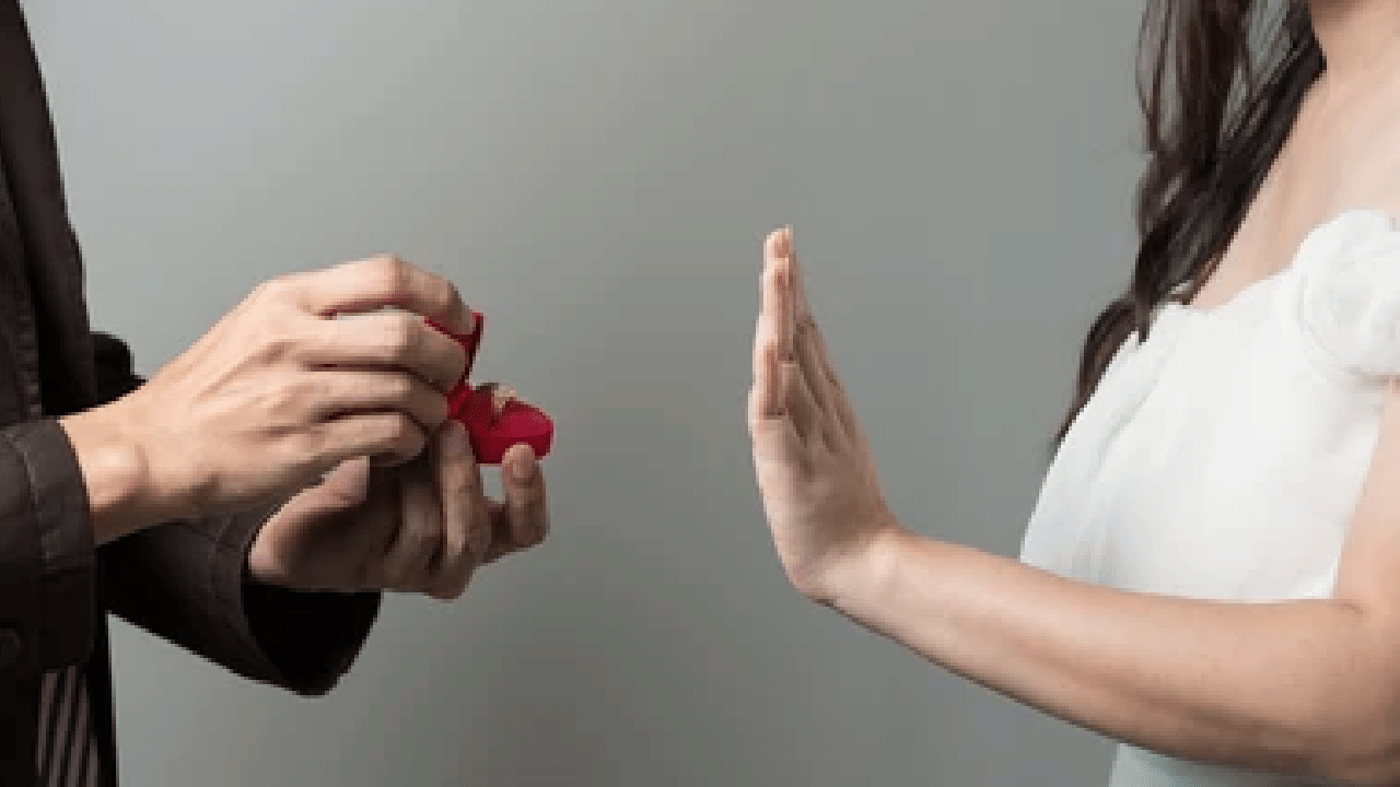 त्यामुळे लग्नात होणाऱ्या अडथळ्यांसाठी केवळ नशिब जबाबदार नसून, व्यक्तीचा स्वभाव, विचार, कुटुंबीय वातावरण आणि भूतकाळातील अनुभव हेही तितकेच महत्त्वाचे घटक असल्याचे गरुड पुराणातून स्पष्ट होते.