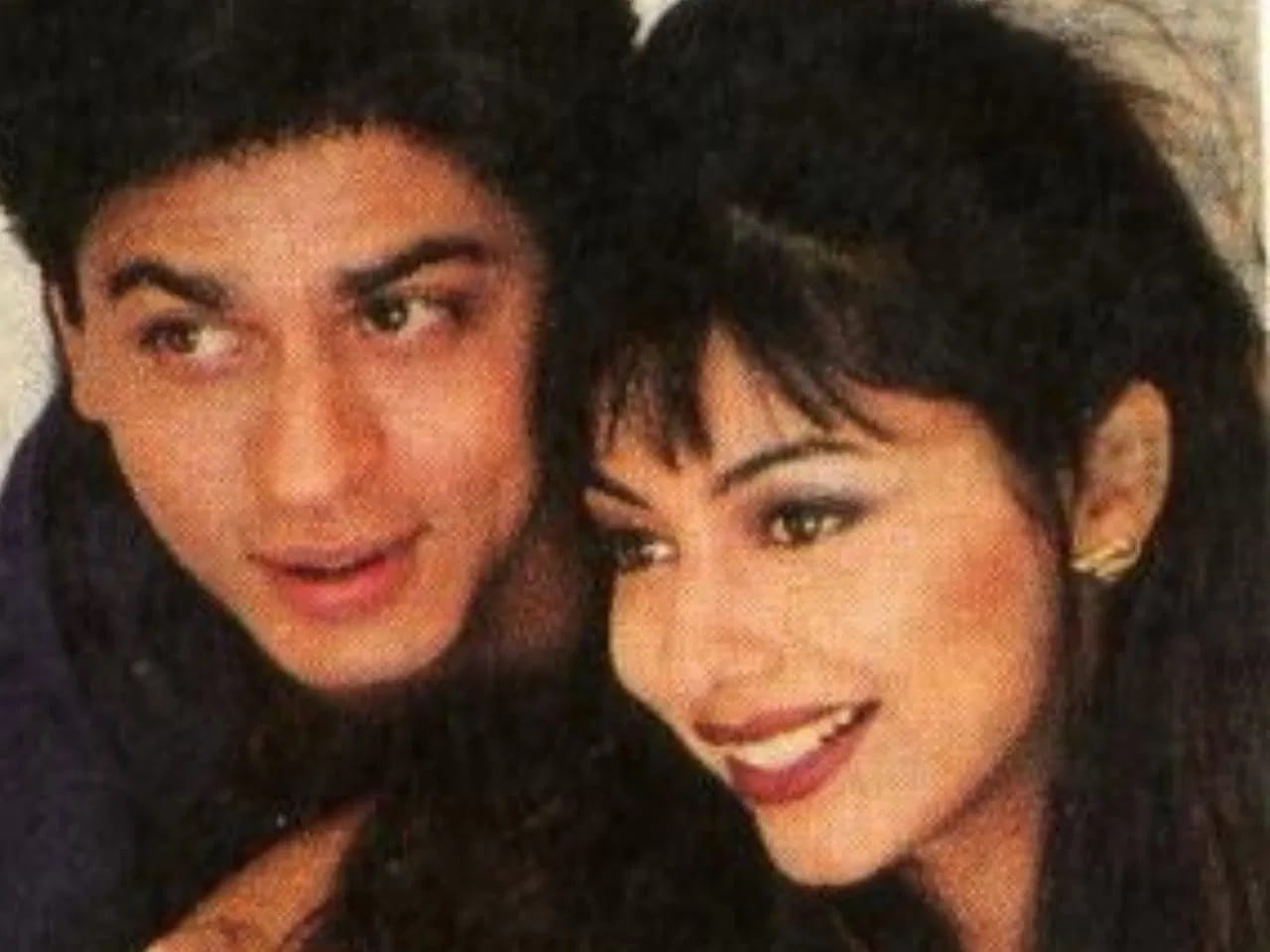 गौरी आणि शाहरुखा यांची मुलं आर्यन, सुहाना आणि अबराम यांचे देखील अनेक फोटो आणि व्हिडीओ सोशल मीडियावर व्हायरल होत असतात. शाहरुख मुलांबद्दल अनेक गोष्टी चाहत्यांसोबत शेअर करत असतो. 