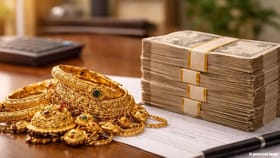 सोने-चांदीचा अजब खेळ, आज 10 ग्रॅमचा भाव पाहून चकितच व्हाल!