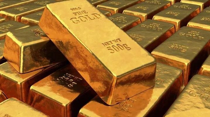 आकडेवारीत सांगायचे झाल्यास मल्टी कमोडिटी एक्स्चेंजवर म्हणजेच एमसीएक्सवर सोन्याचा भाव आठवड्याच्या शेवटच्या दिवशी 1,61,675 रुपये प्रति 10 ग्रॅमवर बंद झाला. हा भाव 1,80,779 रुपये प्रति दहा ग्रॅम या आपल्या सार्वकालिक भावाच्या तुलनेत 19000 रुपयांनी कमी आहे. 