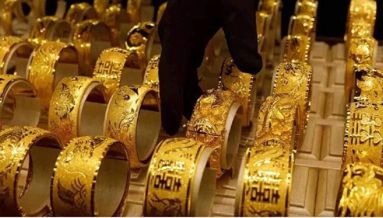 (टीप- वरच्या लेखात दिलेली माहिती ही प्राथमिक स्वरुपाची आहे. या लेखाच्या माध्यमातून गुंतवणूक करण्याचा सल्ला दिलेला नाही. कुठेही प्रत्यक्ष वा अप्रत्यक्ष गुंतवणूक करायची असेल किंवा कोणताही आर्थिक निर्णय घ्यायचा असेल तर त्या-त्या क्षेत्रातील तज्ज्ञांचा सल्ला जरूर घ्या)