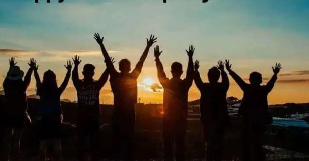 तुम्हाला न आवडणारे काम तुमचा मित्र करायला लावत असेल तर त्याचा यात स्वार्थ आहे, असे ओळखावे. विशेष म्हणजे एखादे काम करण्यासाठी मित्र तुमच्यावर जबरदस्ती करत असेल तर त्याच्यापासून लवकरात लवकर लांब राहावे. अन्यथा तुम्ही खूपच मोठ्या संकटात सापडू शकता. 