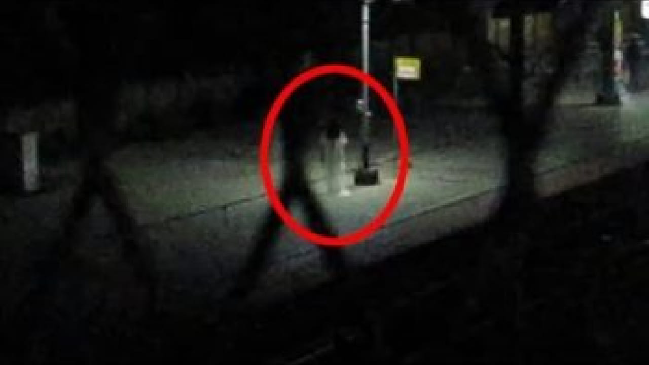 या घटनांनंतर स्टेशनवरील कर्मचाऱ्यांमध्ये प्रचंड भीती निर्माण झाली. अनेक रेल्वे कर्मचाऱ्यांनी येथे ड्युटी करण्यास नकार देत. अफवा आणि भीती इतकी वाढली की हळूहळू ट्रेन देखील येथे थांबवणे बंद झाले. परिस्थिती इतकी गंभीर झाली की हे स्टेशन तब्बल 42 वर्षे बंद ठेवावे लागले. 