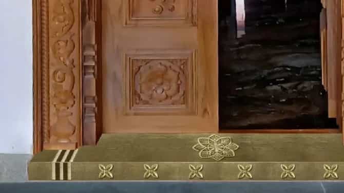 घरातून बाहेर पडताना या महत्त्वाच्या गोष्टी करायला कधीच विसरु नका, जाणून घ्या होणारे फायदे
