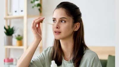 उन्हाळ्यात काळवंडलेल्या त्वचेला उजळवण्यासाठी वापरा घरगुती सिरम, बनवण्याची योग्य पद्धत काय?