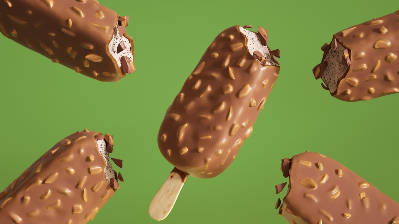 उन्हाळ्यात कडक उन्हापासून आराम मिळवण्यासाठी आपण आवर्जून आईस्क्रीम किंवा कुल्फीचा आनंद घेतो. थंडगार आईस्क्रीम खाल्ल्यानंतर शरीराला थंडावा मिळतो. मात्र यानंतर आपल्याला लगेचच तहान लागते आणि आपण अनेकदा लगेच ग्लासभर पाणी पितो.