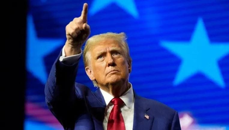 परंतु वॉल स्ट्रिट जर्नलच्या वृत्तानुसार इराणच्या ताब्यात असलेले खार्ग बेट ताब्यात घेण्यासाठीच अमेरिकेकडून ही मोहीम राबवली जाऊ शकते. त्यामुळे आता भविष्यात नेमके काय होणार, याकडे सर्वांचेच लक्ष लागले आहे. सध्यातरी हे युद्ध भविष्यात आणखी वाढण्याची शक्यता व्यक्त केली जात आहे.