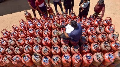 सिलिंडर गॅसचा काळाबाजार करणाऱ्यांवर राज्यात मोठी कारवाई, तर जालनात चोरट्यांनी 110 सिलिंडर पळवले