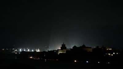 या देशात अचानक ब्लॅकआऊट झाल्याने हाहाकार, अंधारात बुडाले देशाचे कोट्यवधी लोक