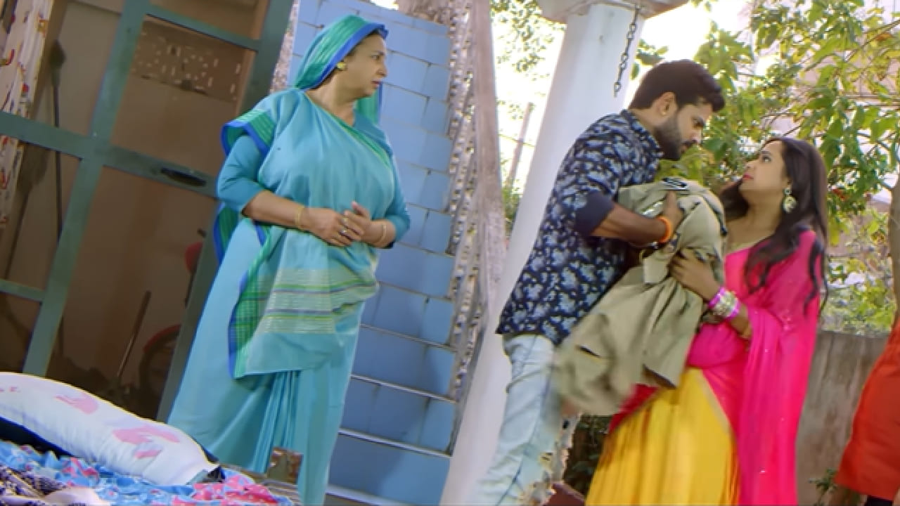 ‘काशी विश्वनाथ’ हा अॅक्शन आणि रोमँसचा मिलाफ असलेला चित्रपट काजलच्या वेगळ्या भूमिकेसाठी ओळखला जातो. हा चित्रपट ZEE5 वर पाहता येतो.