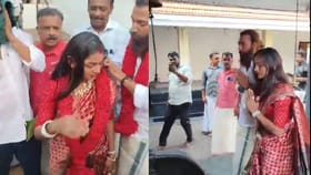 कुंभमेळा गर्ल मोनालिसाने केलं लग्न, घरातून पळून जाऊन थेट....