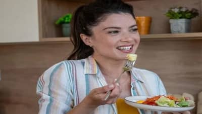 रात्री उशीरा जेवल्यामुळे तुम्हाला काय आजार होऊ शकतात?