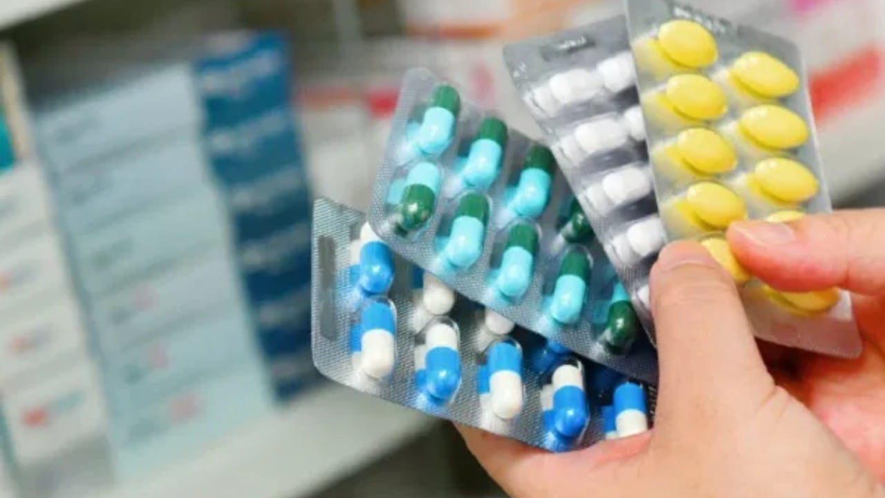 (डिस्क्लेमर : या आर्टिकलमध्ये देण्यात आलेली माहिती व उपाय हे सामान्य ज्ञानावर आधारित आहेत. आमचा याला दुजोरा नाही. ते अवलंबण्यापूर्वी तज्ज्ञांचा सल्ला जरूर घ्यावा.)