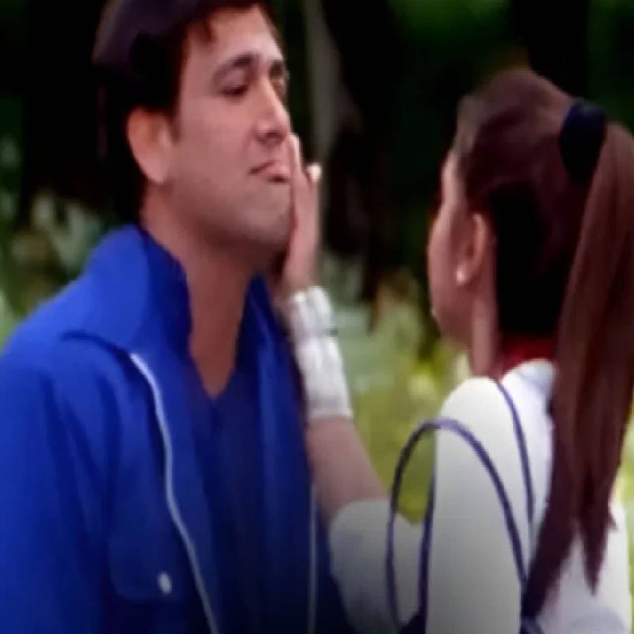 वयाच्या 16 व्या वर्षी कॅमेऱ्यासमोर पाऊल ठेवलं. सुरुवातीला रिजेक्शन झालं. मग, वेगळा आवाज, दमदार अभिनय आणि स्क्रीन प्रेजेंसच्या बळावर बॉलिवूडमध्ये स्वत:च एक स्थान निर्माण केलं. 