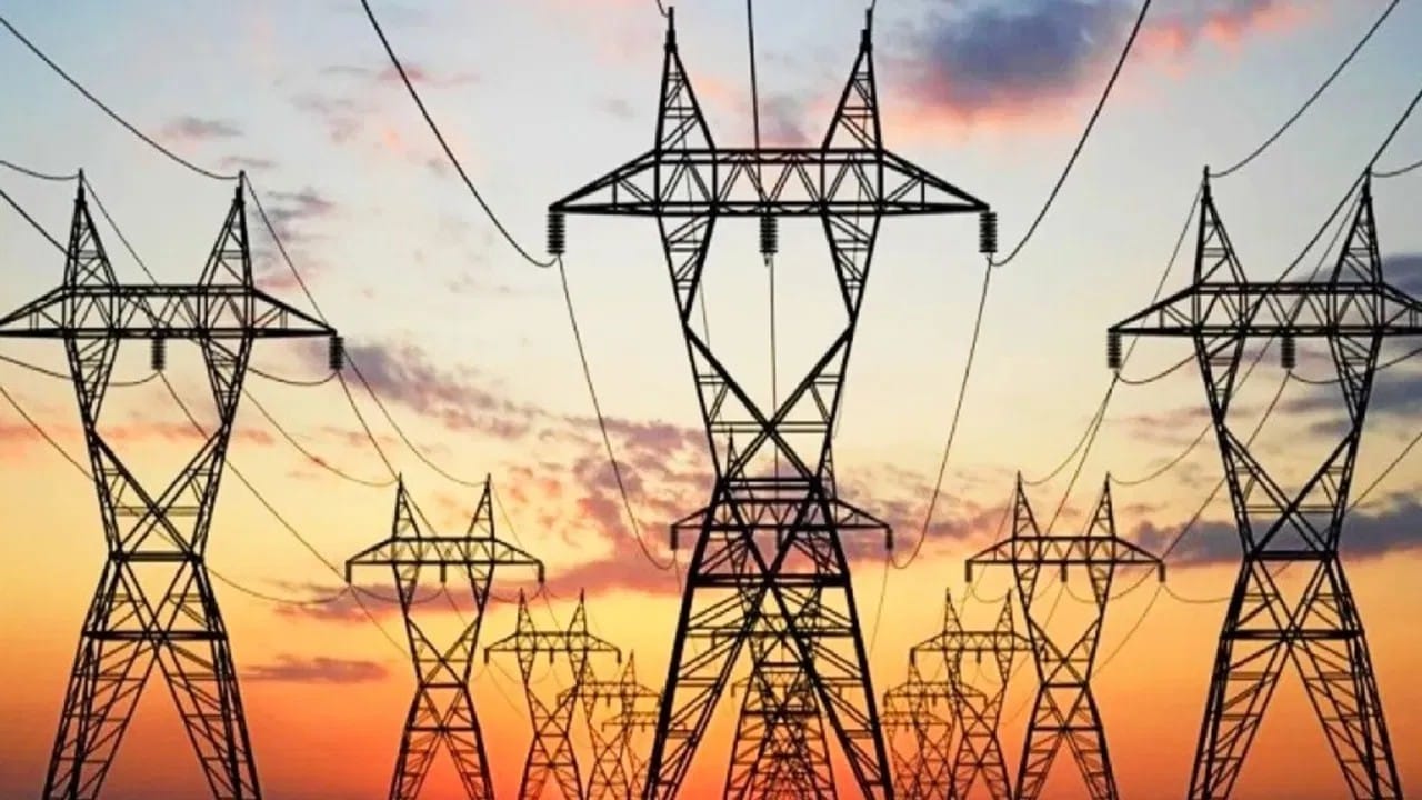 ऐन उन्हाळ्यात मुंबईकरांची चांदी, 1 एप्रिलपासून वीज बिल कमी होणार; तुमचे नवीन बिल किती येईल?