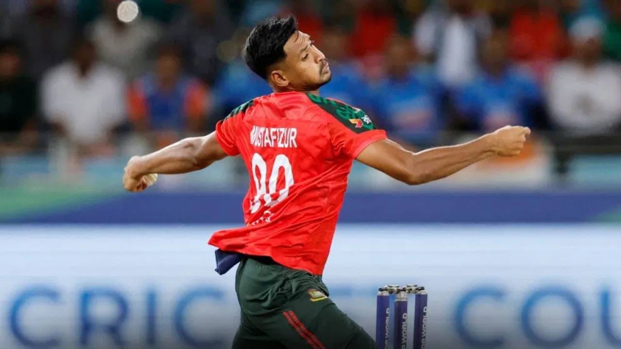 द हंड्रेड स्पर्धेत पहिल्यांदाच लिलाव होणार आहे. यासाठी 11 आणि 12 मार्च ही तारीख ठरवली गेली आहे. ही लिलाव प्रक्रिया लंडनमध्ये  पार पडणार आहे. या लिलावासाठी 23 बांगलादेशी खेळाडूंनी नाव नोंदवलं होतं. त्यापैकी रिशाद हुसैन आणि मुस्तफिझुर रहमान यांची निवड झाली आहे.  (Photo- PTI)