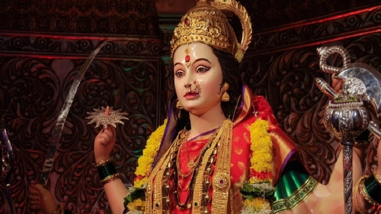नवरात्र कधी सुरू होणार? जाणून घ्या पूजेची योग्य पद्धत? नवरात्र कधी सुरू होणार? जाणून घ्या पूजेची योग्य पद्धत?