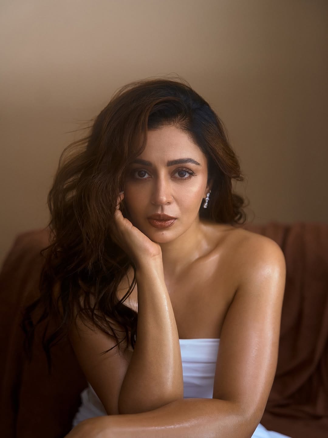 मला कधीकाळी आई व्हायचे होते. त्या काळात मी खूप प्रयत्न केला. परंतु ते होऊ शकलं नाही. परंतु आता मी माझे एक्स फ्रीज केलेले आहेत. भविष्यात मला आई व्हायचे असेल तर तेव्हा मला हा निर्णय मदतीला येईल. सध्यातरी आई होण्याचा माझा विचार नाहीये, असं नेहा पेंडसे या मुलाखतीत म्हणाली आहे.