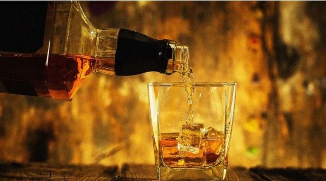 या लोकांना मद्यप्राशन करायचे असेल तर त्यांना कायद्यानुसार मुभा आहे. परंतु त्यांना काही नियमांचे पालन करावे लागते. ज्या ठिकाणी मद्यप्राशन करण्यास परवानगी आहे, त्याच ठिकाणी या लोकांना मद्यपान करता येते.