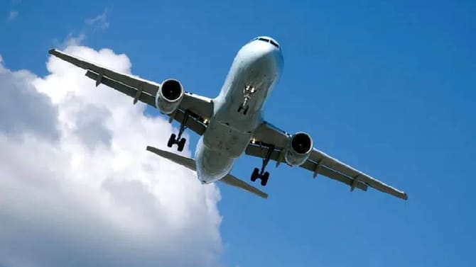 विमानाची सर्वात सिक्रेट जागा, छोटा पक्षी आदळला तरी होतो भयंकर स्फोट!