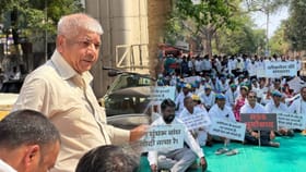 वंचित, काँग्रेसचा संघाच्या मुख्यालयावर मोर्चा, मोदींविरोधात घोषणाबाजी!.