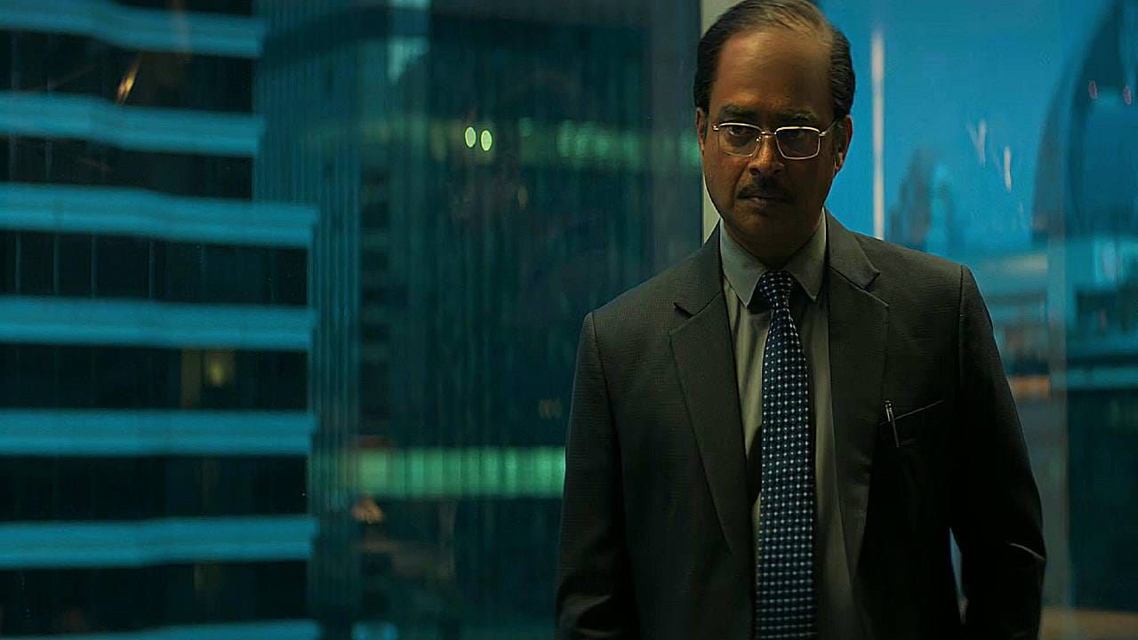 आदित्य धर दिग्दर्शित 'धुरंधर' या चित्रपटाच्या दोन्ही भागांमध्ये अभिनेता आर. माधवनने मास्टरमाईंड अजय सन्यालची भूमिका साकारली आहे. ही भूमिका राष्ट्रीय सुरक्षा सल्लागार अजित डोवाल यांच्या आयुष्यावरून प्रेरणा घेऊन साकारण्यात आली आहे. 
