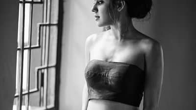 1 वर्षात 127 किलो सोन्याची तस्करी, ही अभिनेत्री शरीरात लपवून आणायची सोनं, नाव ऐकून..