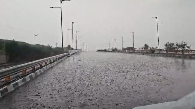 राज्यात अनेक भागाला अवकाळी पावसाने झोडपले, पिकांचे नुकसान