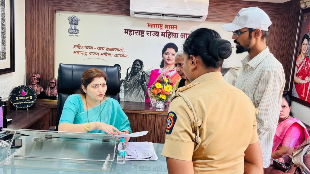 २०१९ मध्ये चित्रा वाघ यांनी ऐन निवडणुकीच्या तोंडावर भाजपमध्ये प्रवेश केला. त्यावेळी पक्षात मोठी पोकळी निर्माण झाली होती. खासदार सुप्रिया सुळे यांनी या संधीचे सोने करण्यासाठी रुपाली चाकणकर यांची निवड थेट महिला प्रदेशाध्यक्षपदी केली. २०२१ मध्ये महाविकास आघाडी सरकार काळात त्यांना राज्य महिला आयोगाच्या अध्यक्षपदाची महत्त्वाची जबाबदारी देण्यात आली. सध्या त्या याच पदावर कार्यरत आहेत.