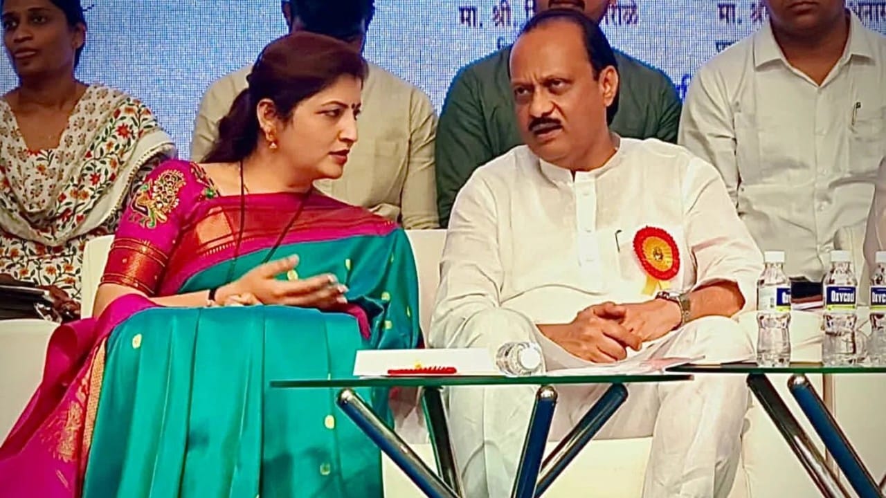 रुपाली यांना सुरुवातीला राजकारणाची कोणतीही ओढ नव्हती. उलट, त्यांना अधिकारी बनायचे होते आणि त्यासाठी त्यांनी स्पर्धा परीक्षांचा अभ्यासही केला होता. मात्र, नियतीने त्यांच्यासाठी वेगळी वाट निवडली होती.