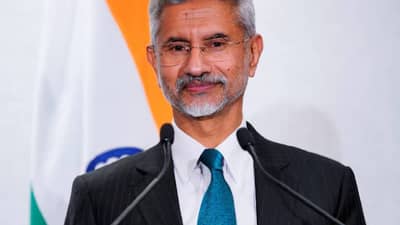 अखेर आनंदवार्ता धडकली, जयशंकर यांच्या कूटनीतिमुळे भारताचं टेन्शन मिटलं ! तेल टँकर...